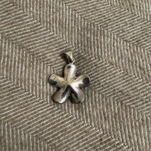 Sterling Silver Floral Hibiscus Pendant - Picture 2 of 4